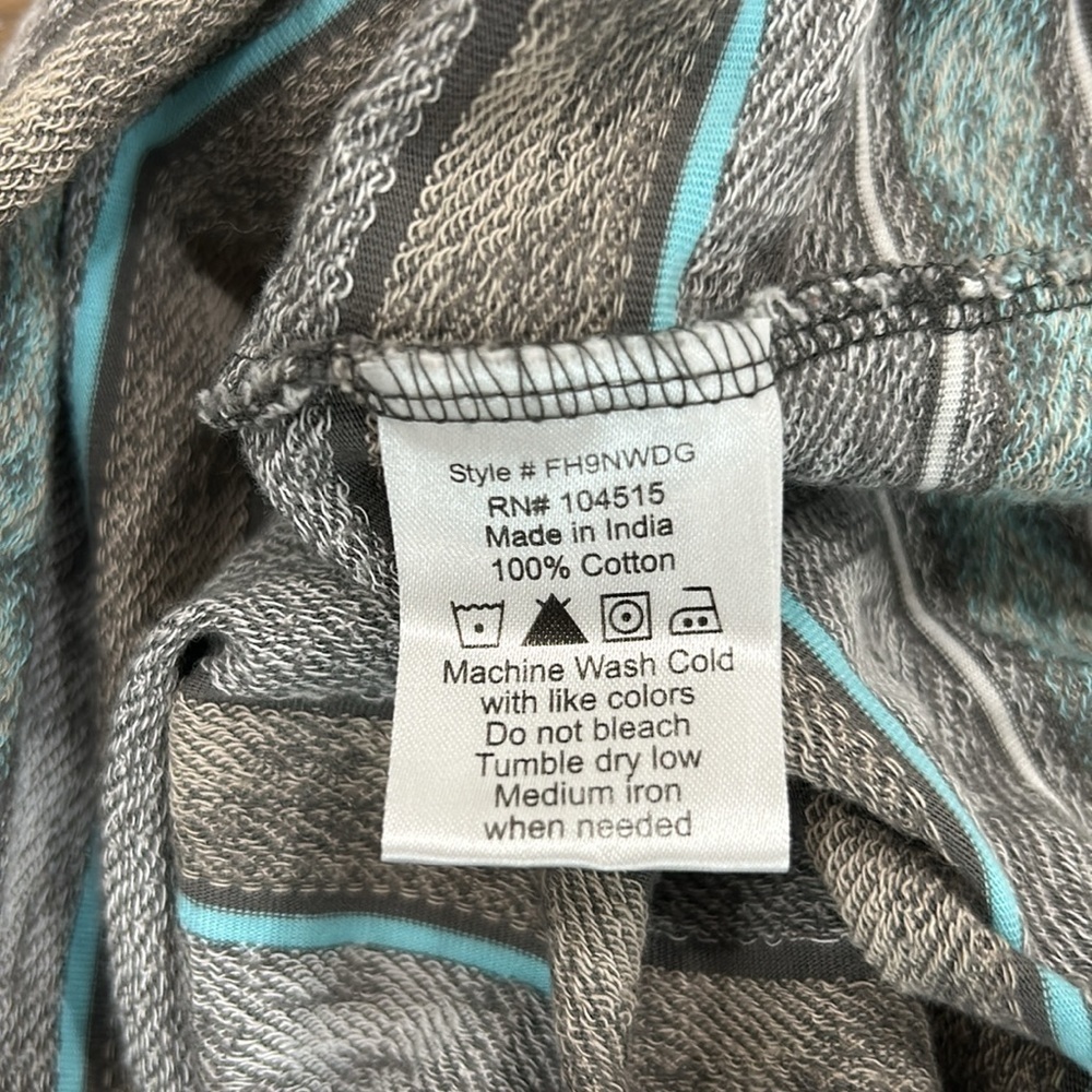 Free Planet 100% cotton Aztec pattern hoodie sweatshirt size Medium gray - Picture 14 of 14